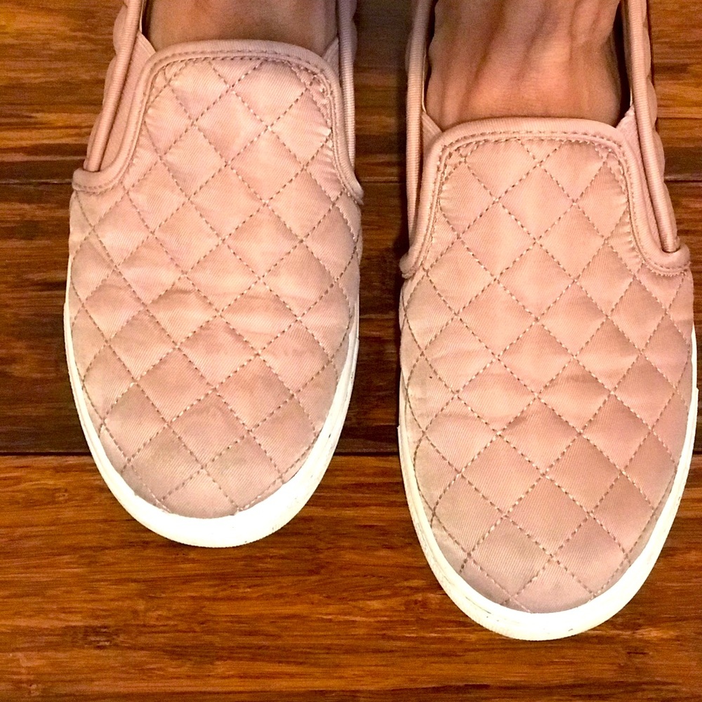 Slip on quilted shoes